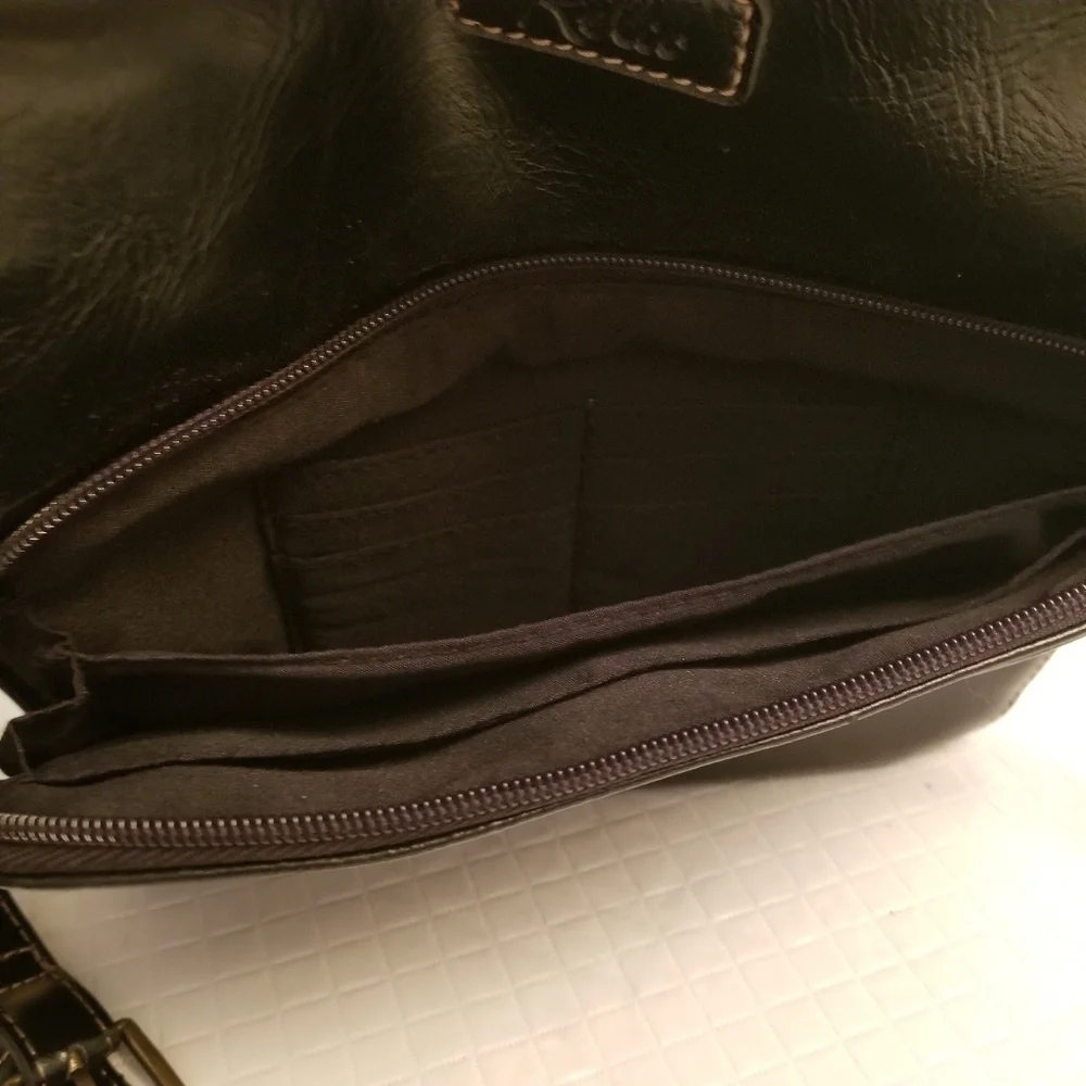 Relic Black Faux Leather Shoulder Handbag Purse 9.5x9x4 Credit Card Outside